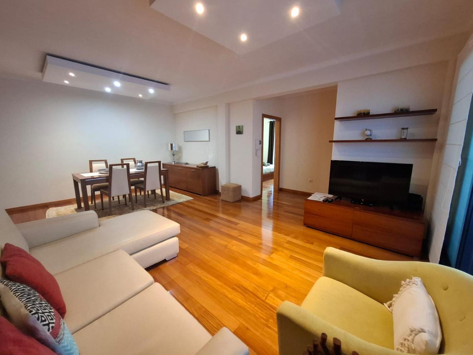 Cozy And Bright Apartment Машику Екстериор снимка